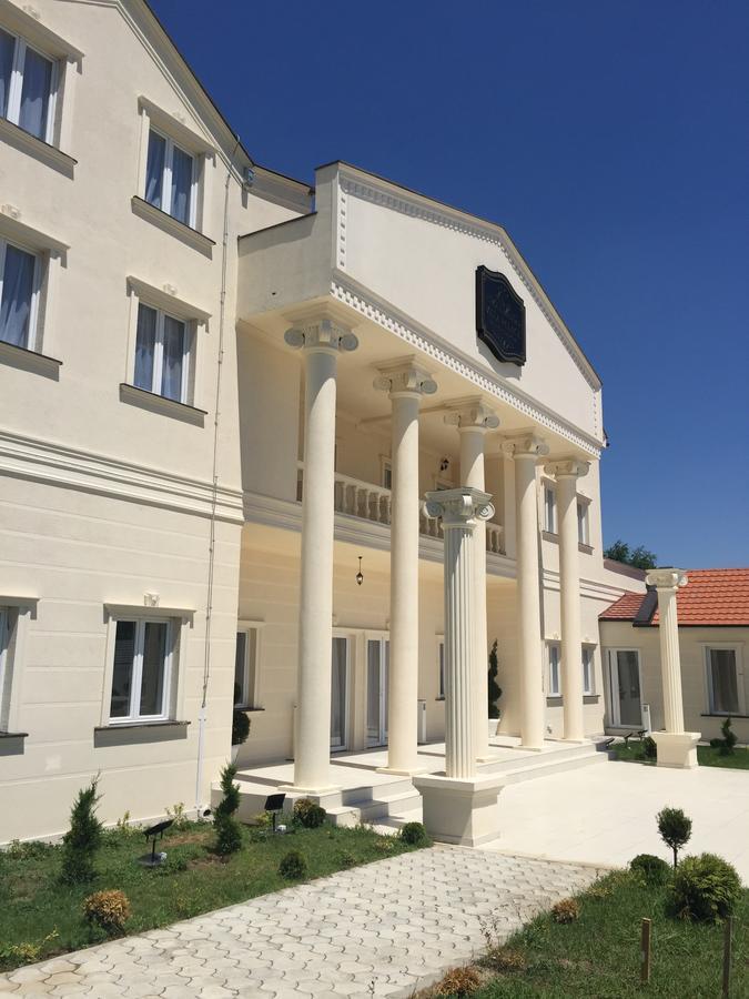 Villa Palace Novi Sad Exterior foto